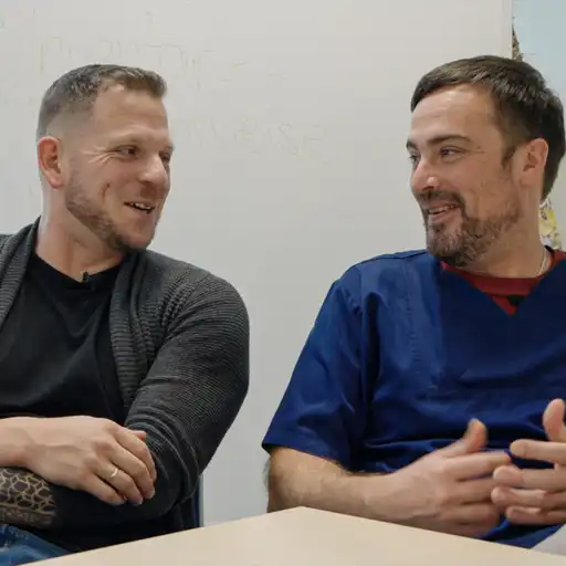 Tobias und Bernd im Gespräch miteinander